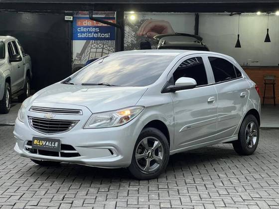 CHEVROLET ONIX 1.0 MPFI LT 8V FLEX 4P MANUAL CHEVROLET ONIX 1.0 MPFI LT 8V FLEX 4P MANUAL